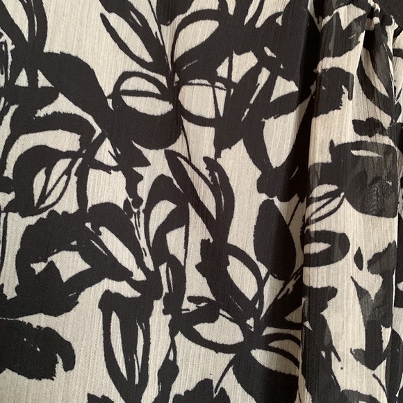 Beautiful Black &Grey Dress - Picture 5 of 12